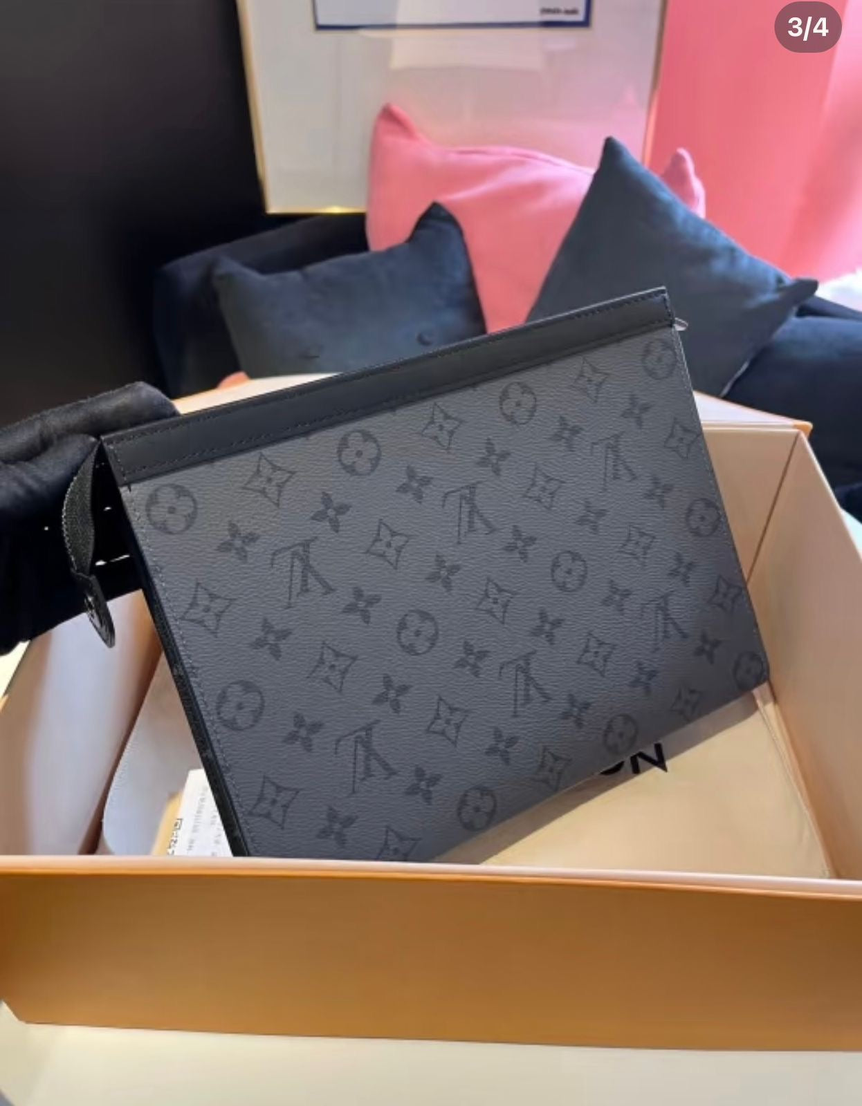 LV Pouch
