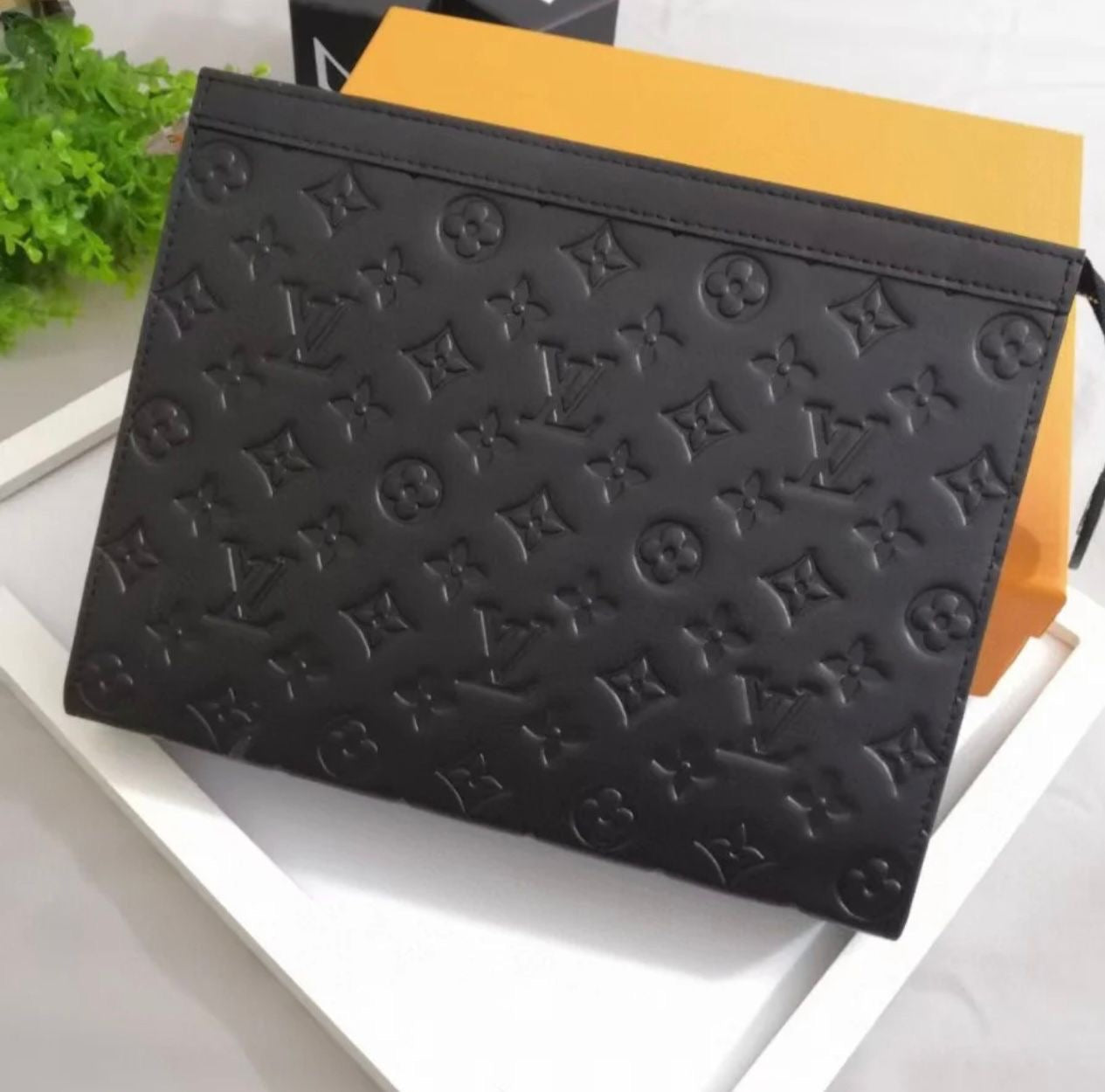 LV Pouch