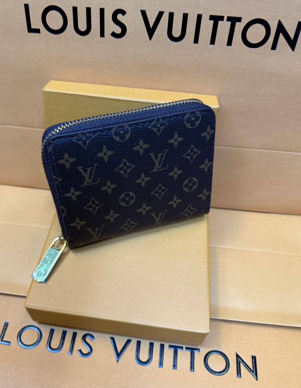 LV WALLET