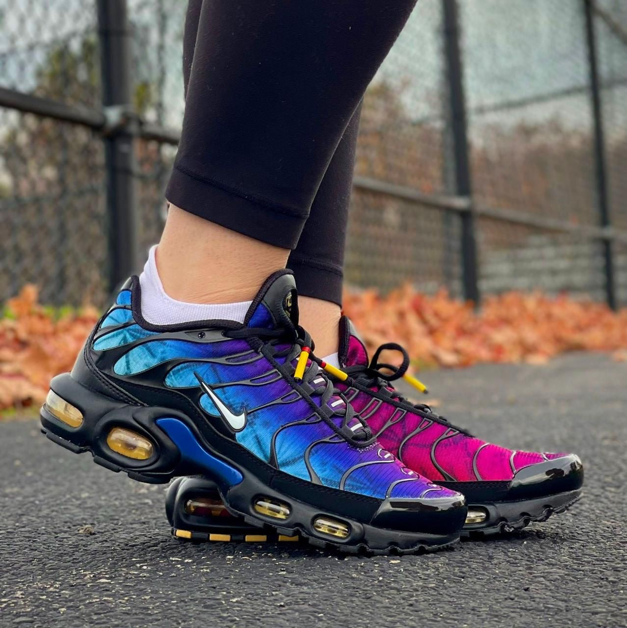 NIKE AIR MAX TN PLUS