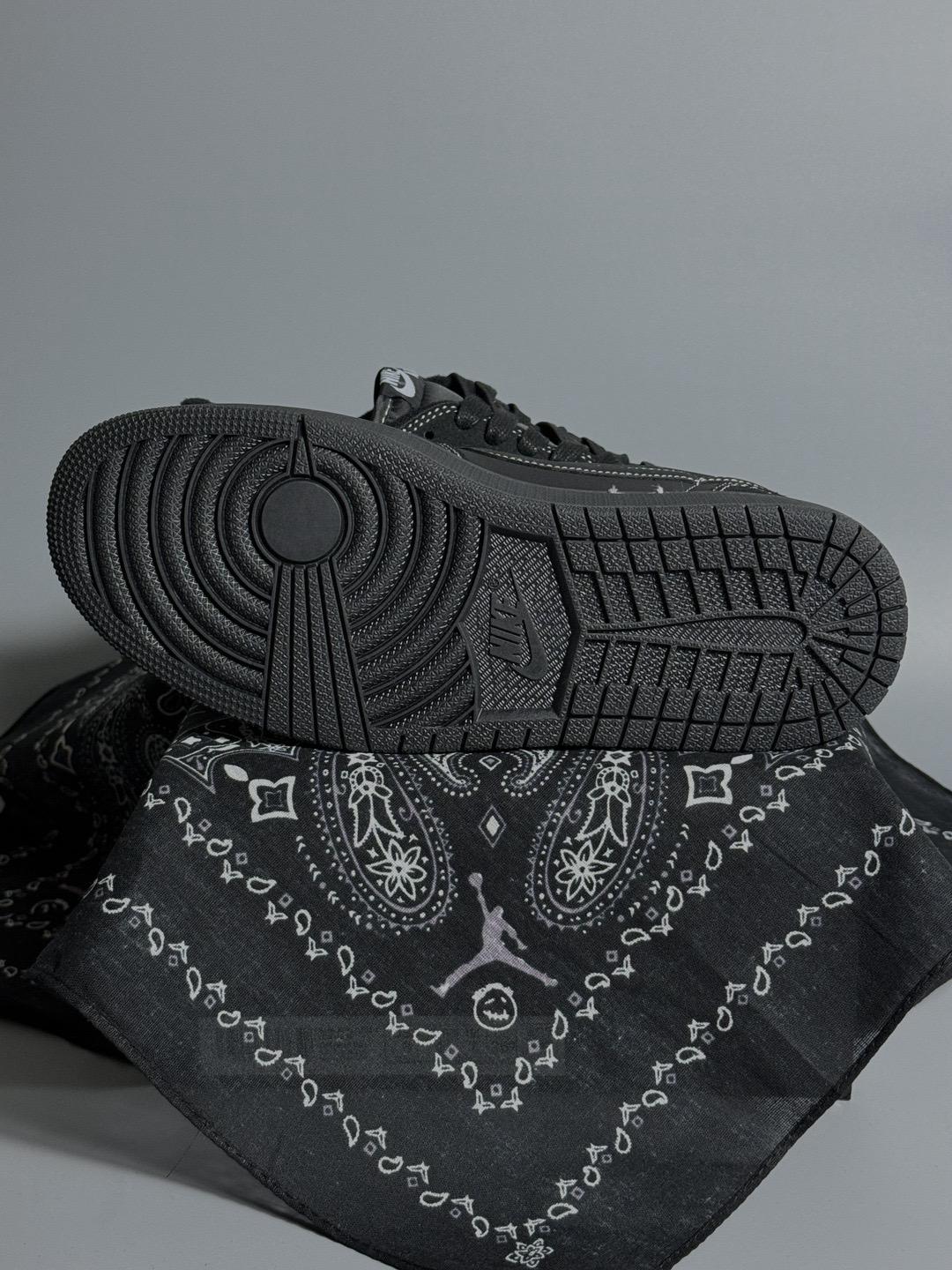 Travis Scott x Air Jordan 1 Low OG SP “Black Phantom”