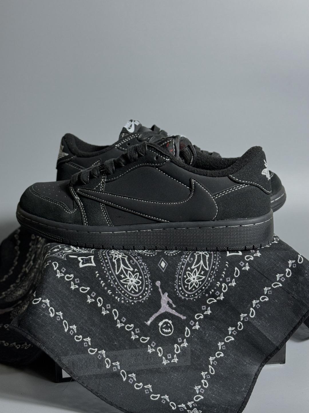 Travis Scott x Air Jordan 1 Low OG SP “Black Phantom”