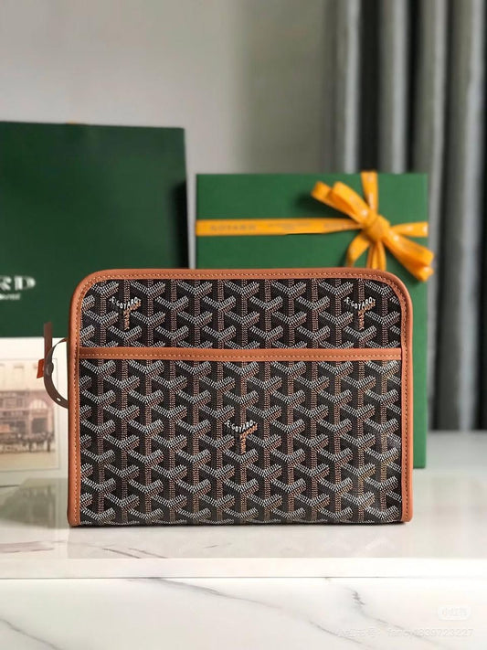Goyard Pouch