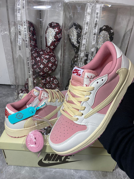 Jordan 1 Low travis Scott Shy Pink