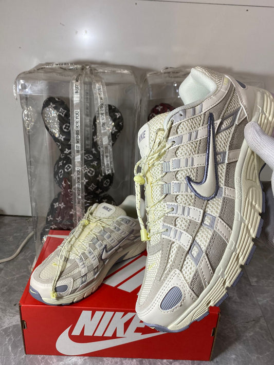 NIKE P6000