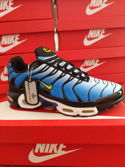 NIKE AIR MAX TN PLUS