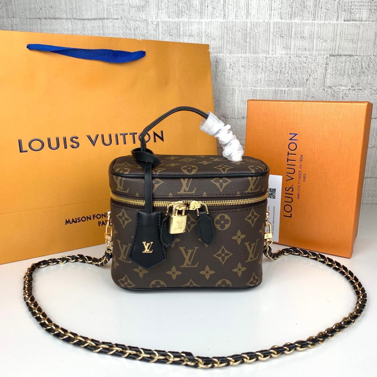 LV BOX BAG