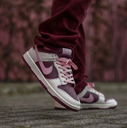 Nike Dunk Low “Valentines Day”