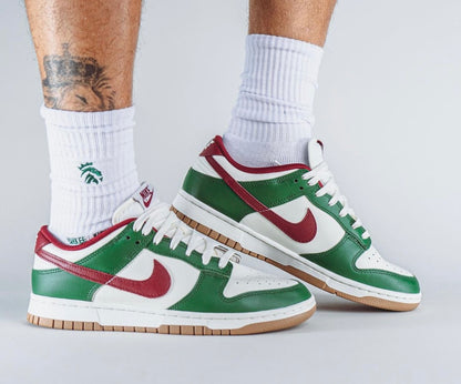 Nike Dunk Low Gorge Green