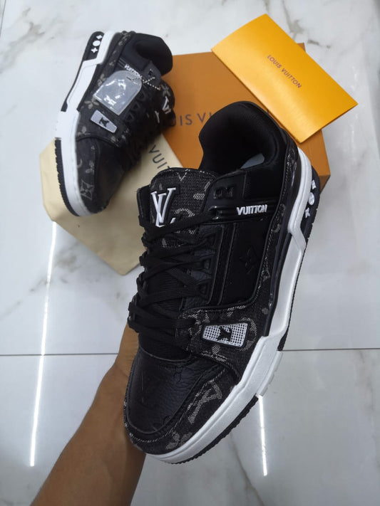 Louis Vuitton Trainers "Black White"