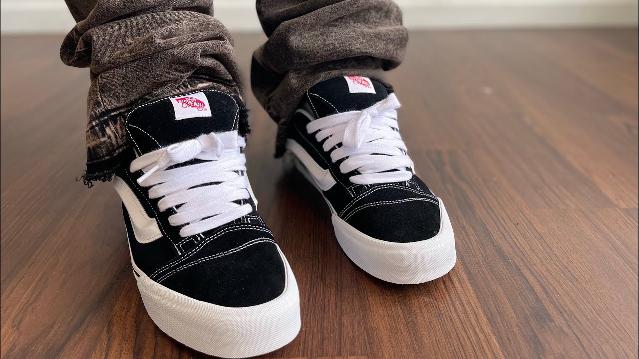 Vans Knu Skool Sneakers | Black/White