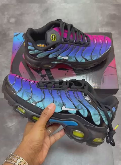 NIKE AIR MAX TN PLUS